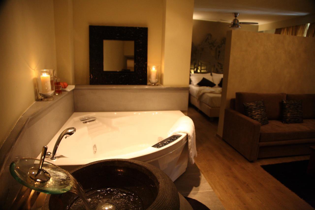 Mousiko Pandoxeio Hotel Steni Dhirfios Phòng bức ảnh