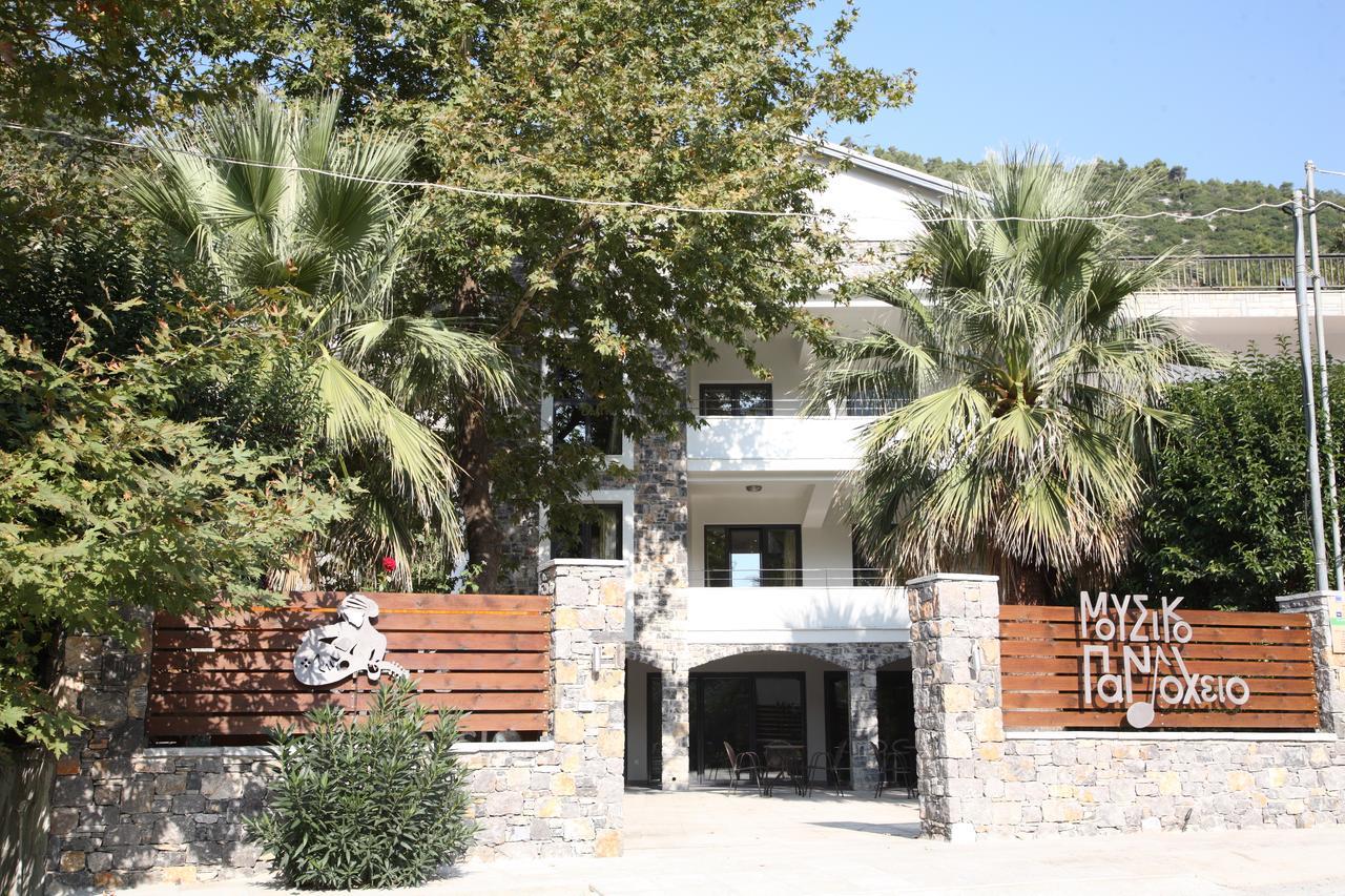 Mousiko Pandoxeio Hotel Steni Dhirfios Ngoại thất bức ảnh
